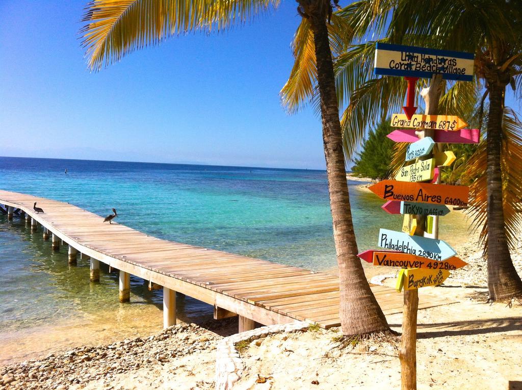 Coral Beach Village Resort Utila Ngoại thất bức ảnh